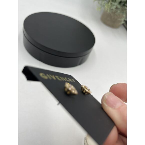 Givenchy Gold Tone Small Round Starburst Stud Pierced Earrings New - Picture 9 of 11